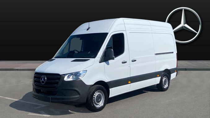 Mercedes-Benz Sprinter 315Cdi L2 Diesel Rwd 3.5t H2 Pro Van 9G-Tronic - Image 6